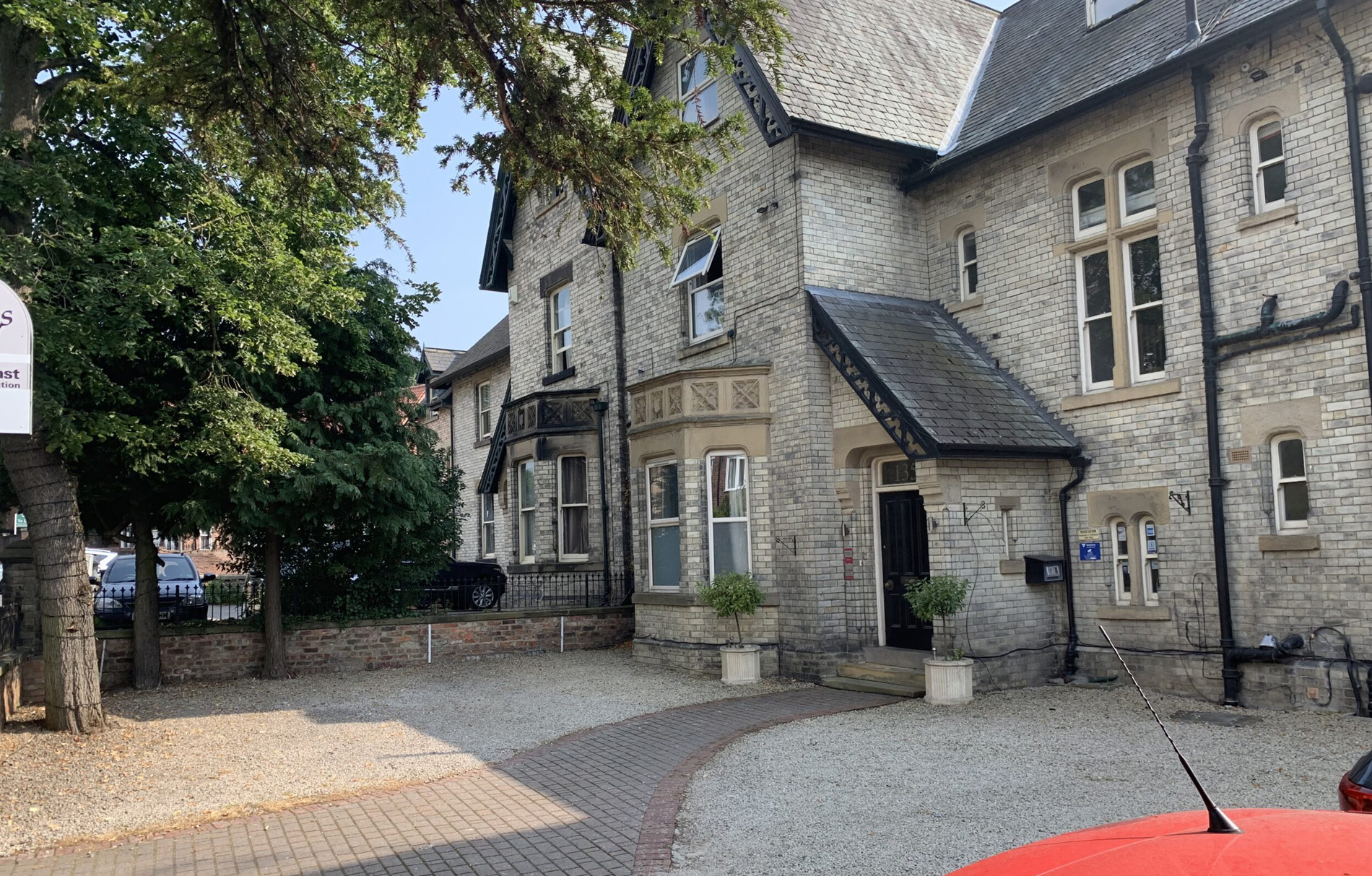 Willkommen in York! Hier das Gebäude der Pension.