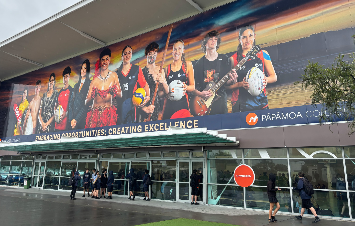 teaser-schueleraustausch-neuseeland-oeffentlich-select-papamoa-schulungsreise-lea-2025