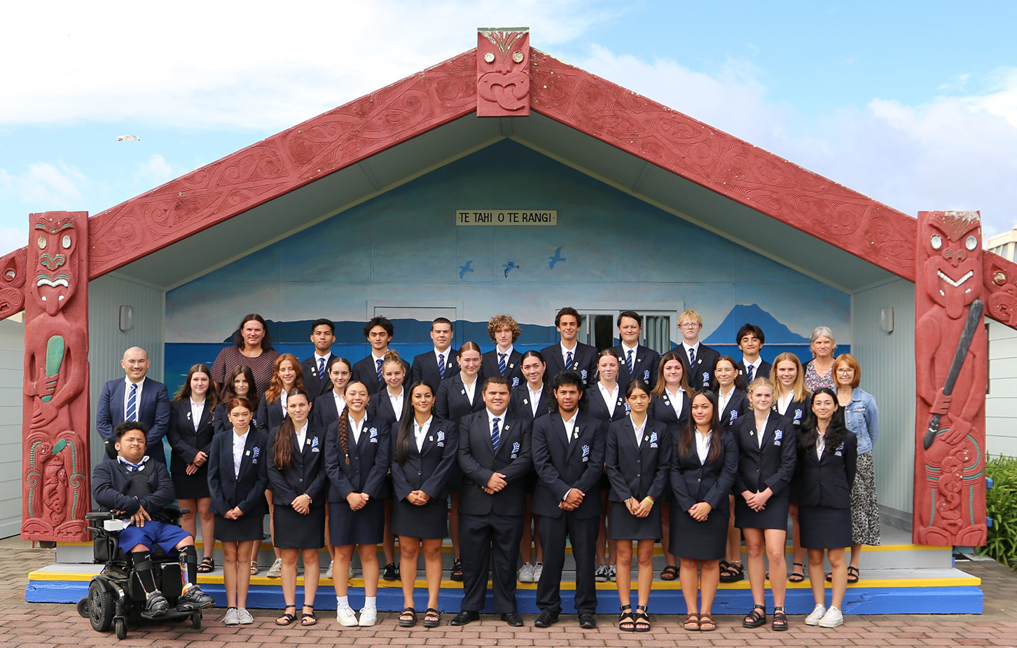 teaser-schueleraustausch-neuseeland-oeffentlich-select-trident-hs-partnerfoto-2026