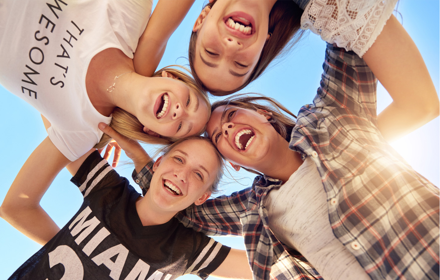 Gruppe junger Frauen